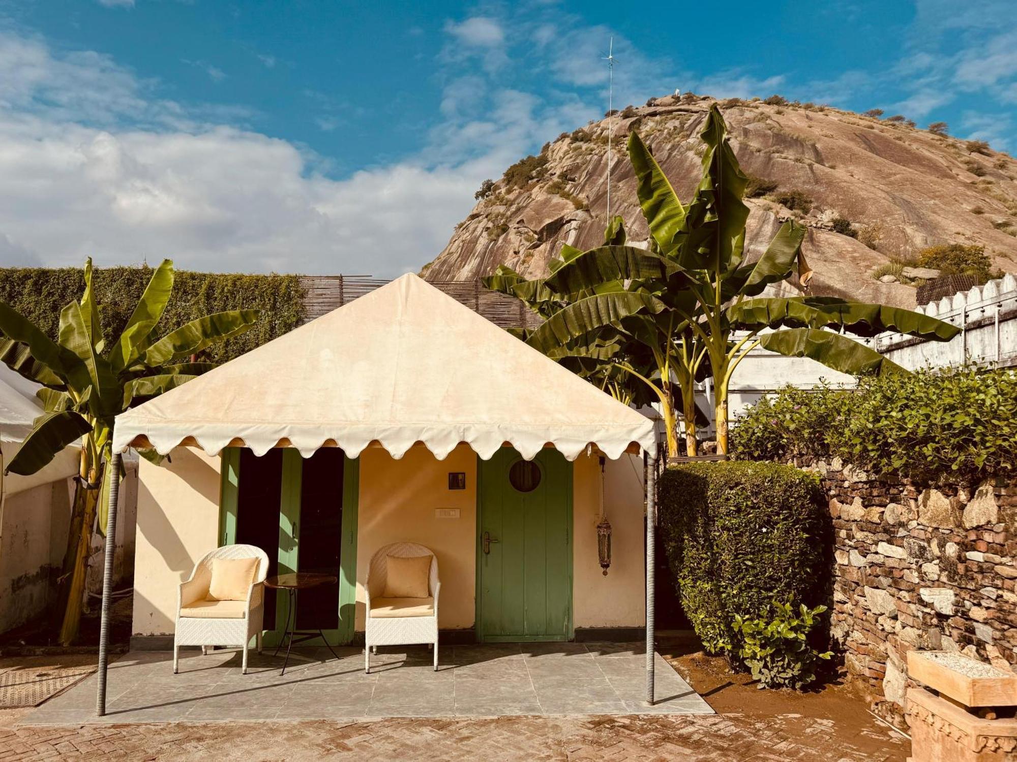 The Rawla Narlai - A Luxury Heritage Stay In Leopard Country Екстер'єр фото